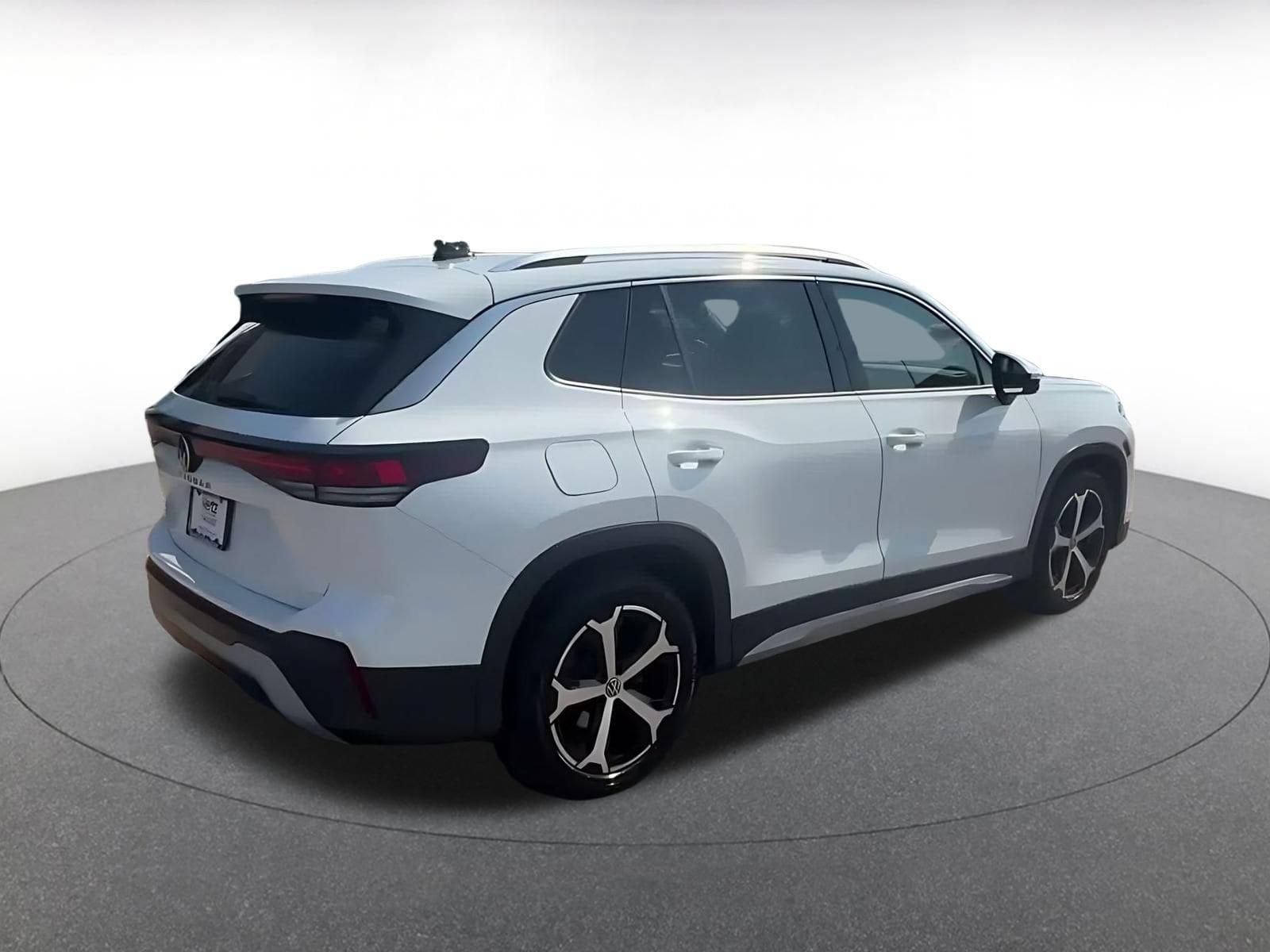 Thumbnail: 2026 Volkswagen Tiguan - 12