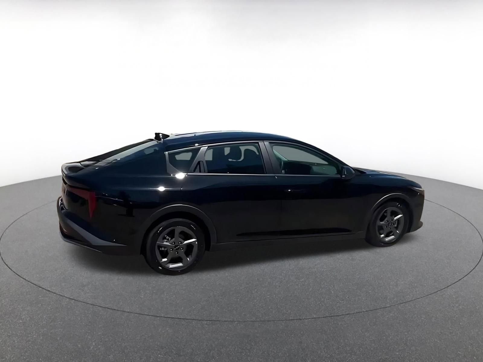 Thumbnail: 2025 Kia K4 - 10