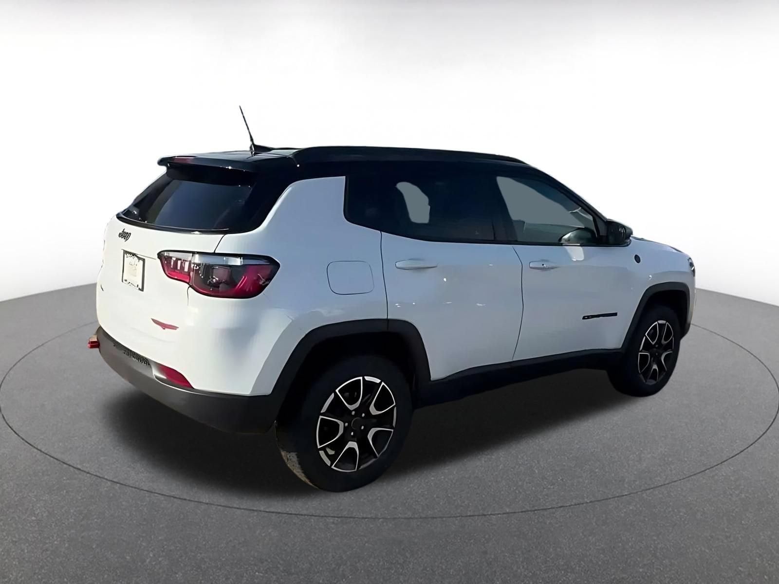 Thumbnail: 2025 Jeep Compass - 15