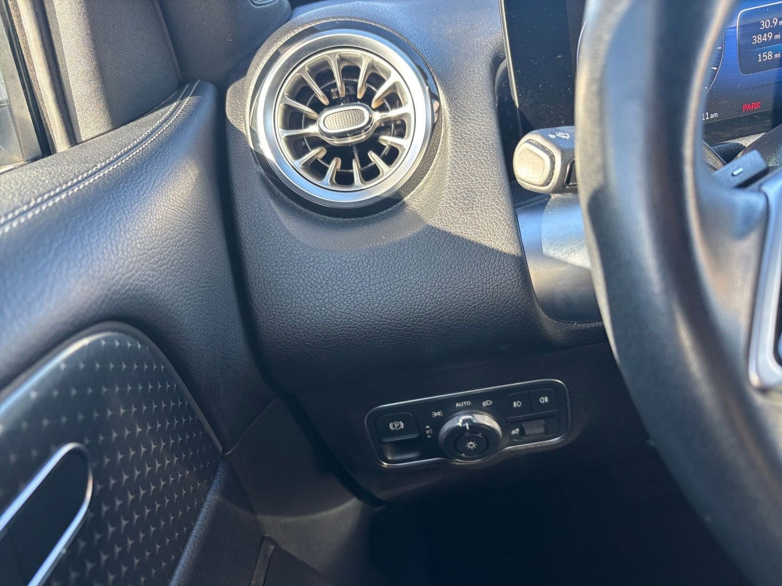 Thumbnail: 2024 Mercedes-Benz GLB - 35