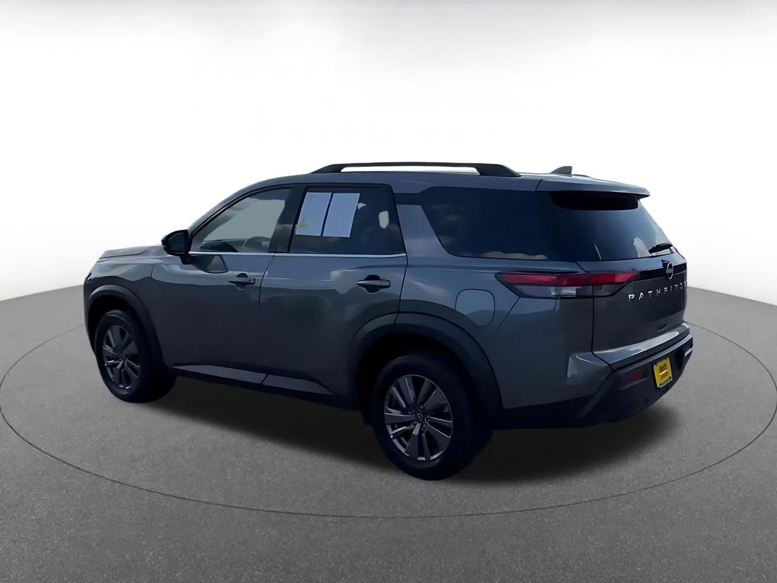 Thumbnail: 2025 Nissan Pathfinder - 10