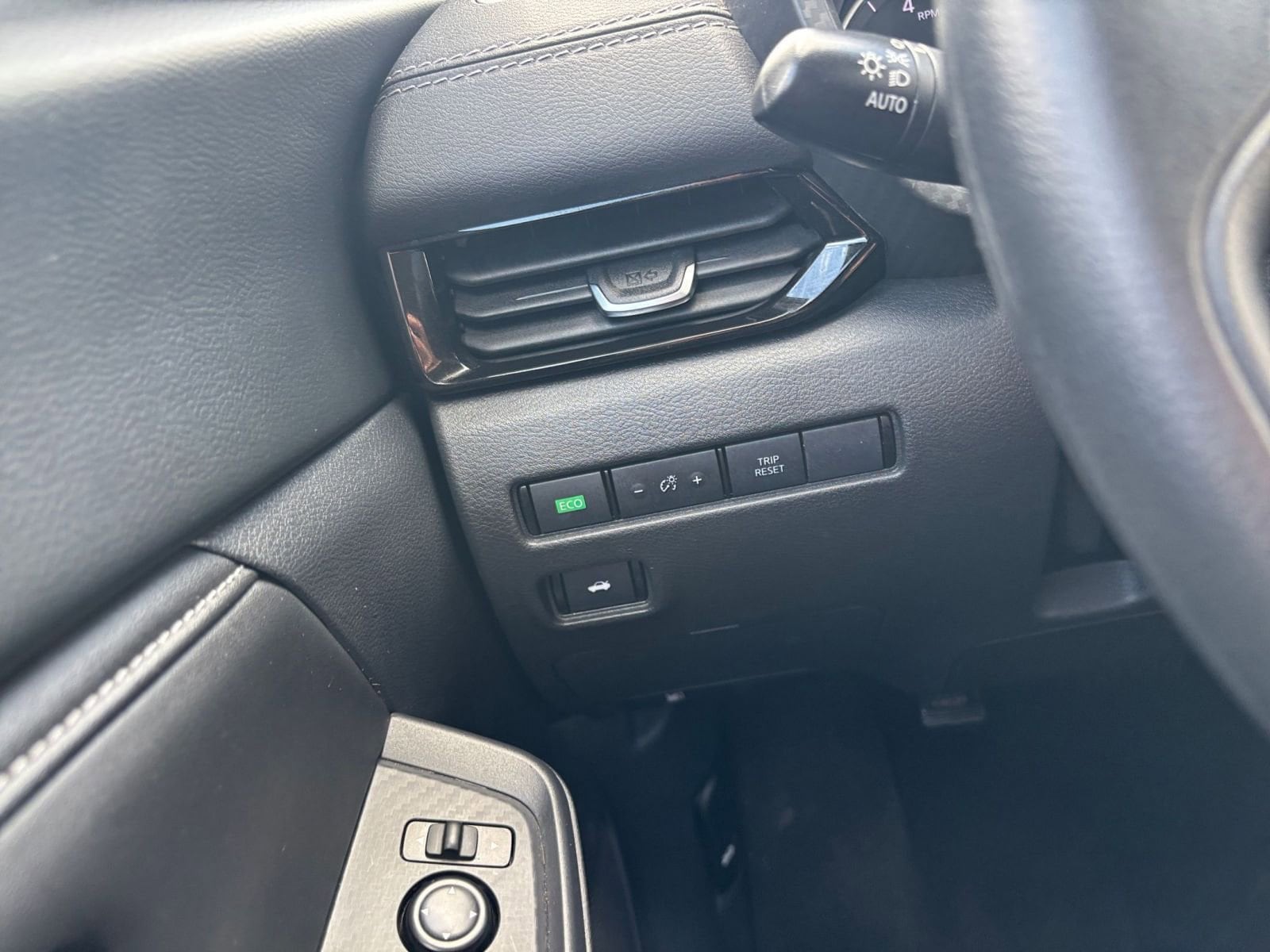 Thumbnail: 2025 Nissan Sentra - 32