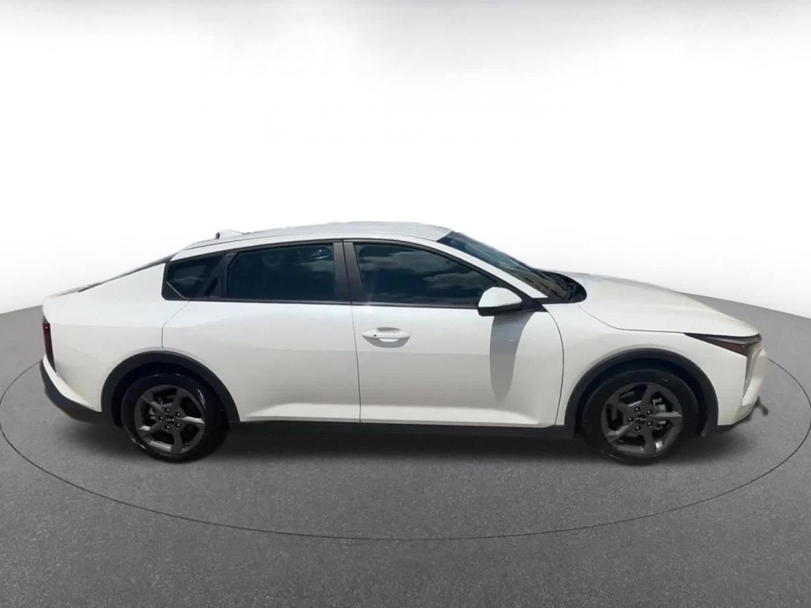 Thumbnail: 2025 Kia K4 - 16