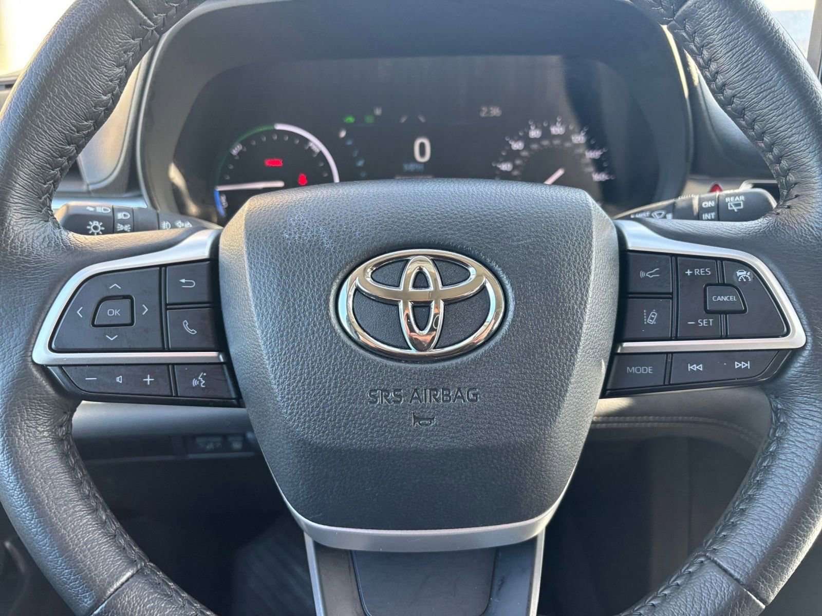 Thumbnail: 2025 Toyota Sienna - 31