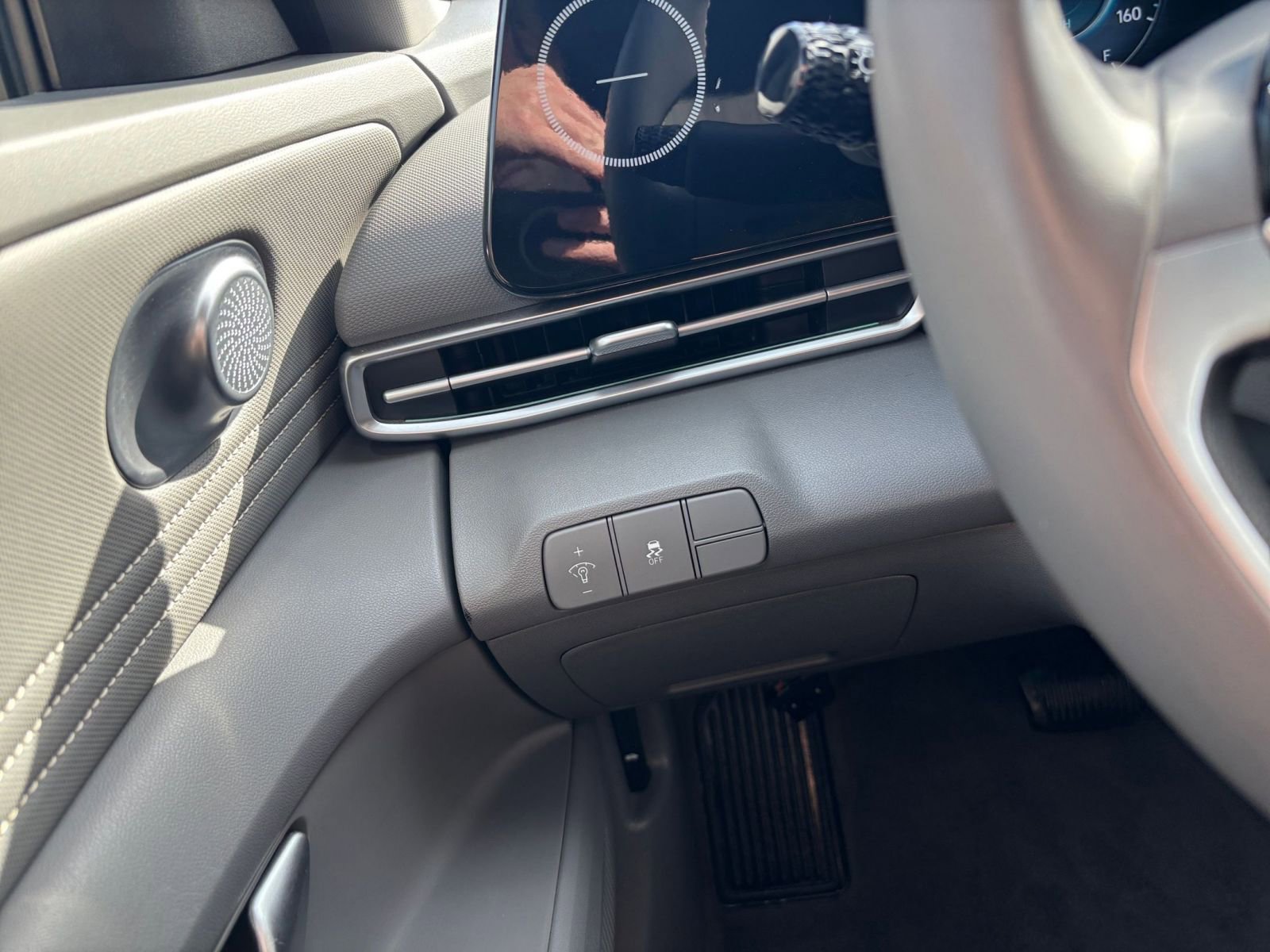 Thumbnail: 2025 Hyundai Elantra - 31