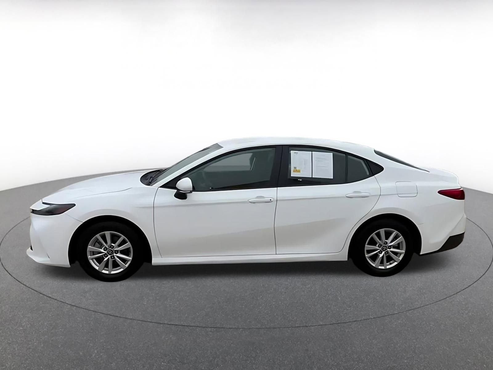 Thumbnail: 2025 Toyota Camry - 10