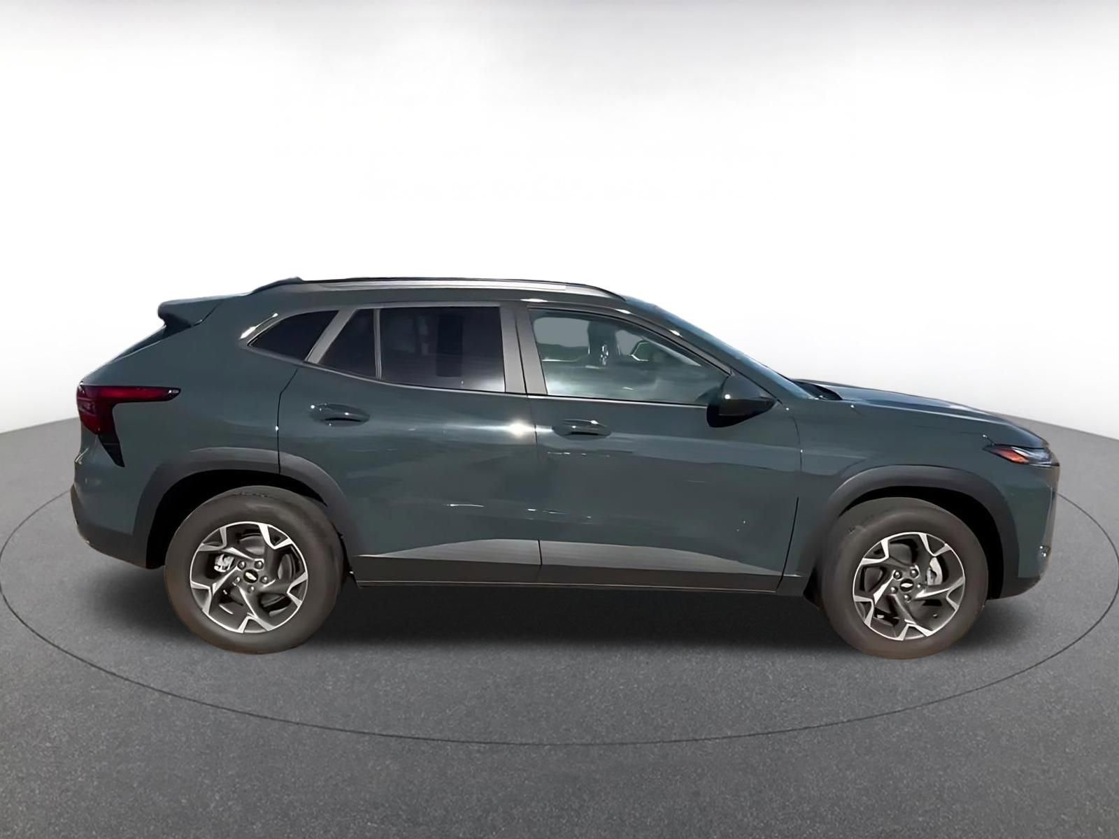 Thumbnail: 2025 Chevrolet Trax - 16