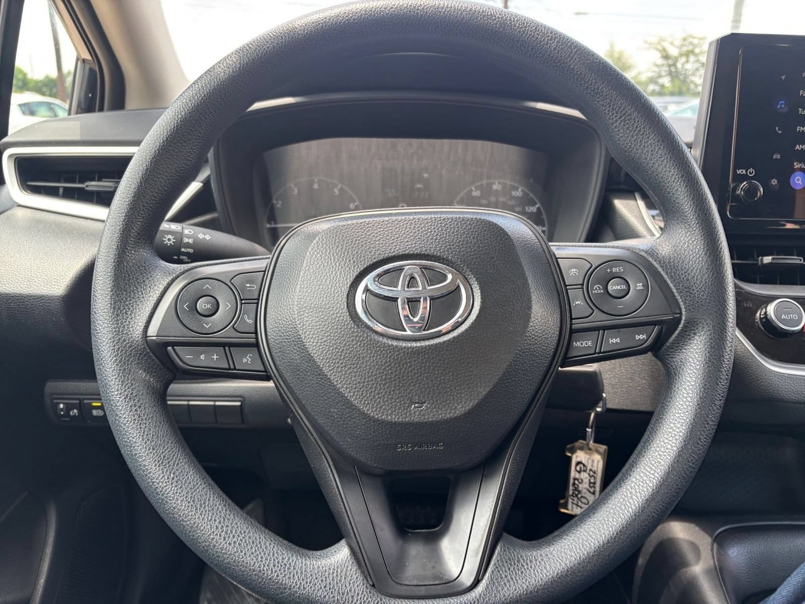Thumbnail: 2025 Toyota Corolla - 25