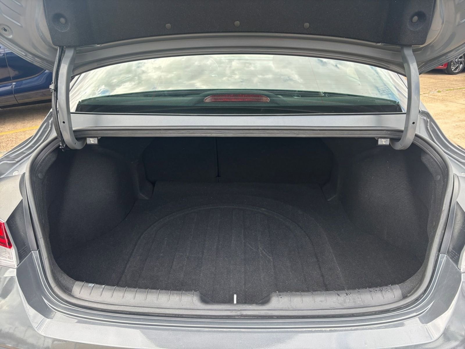 Thumbnail: 2025 Hyundai Elantra - 32