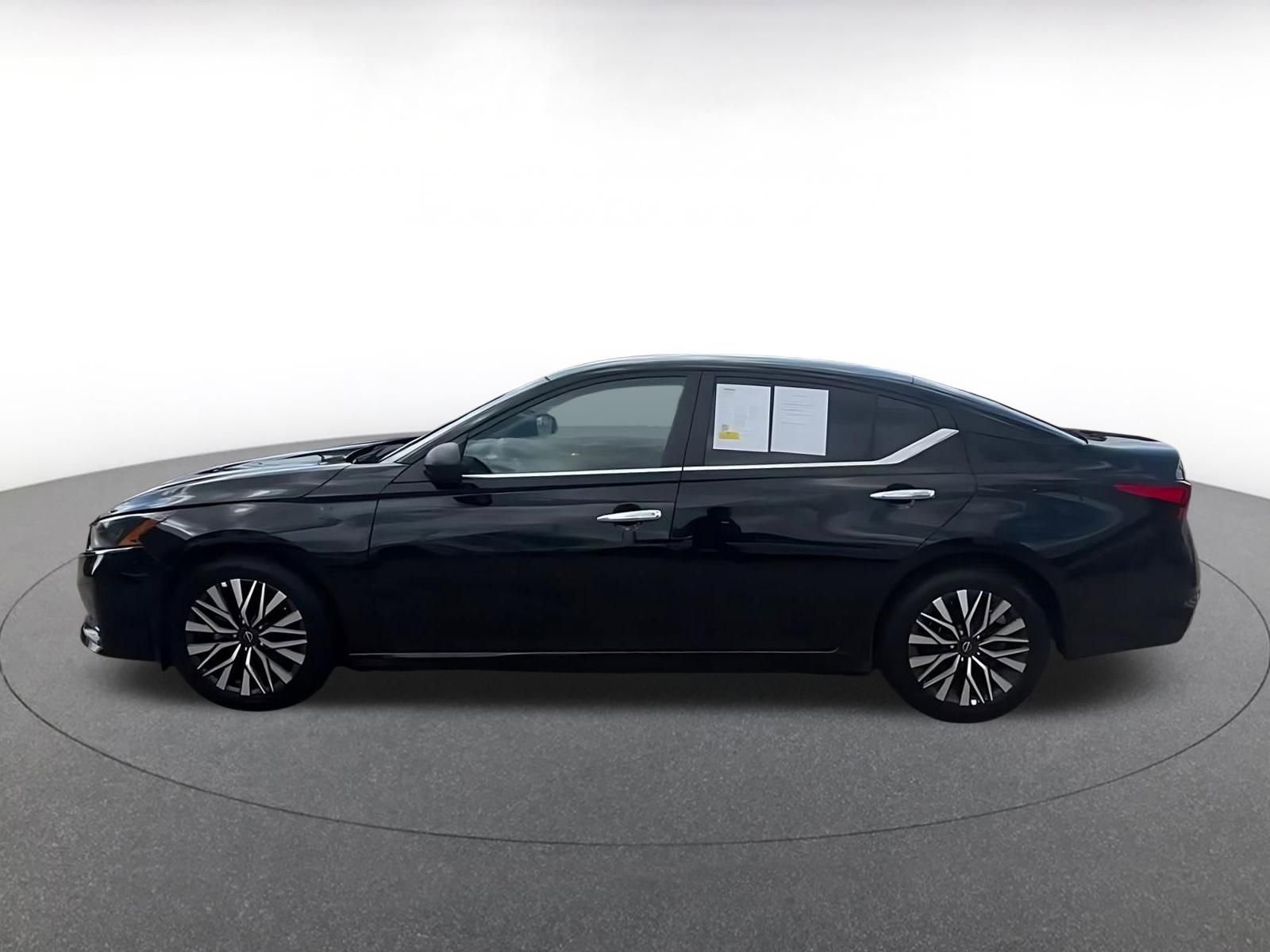Thumbnail: 2025 Nissan Altima - 8