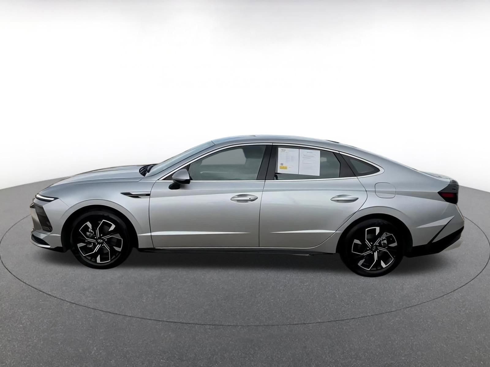 Thumbnail: 2025 Hyundai Sonata - 10