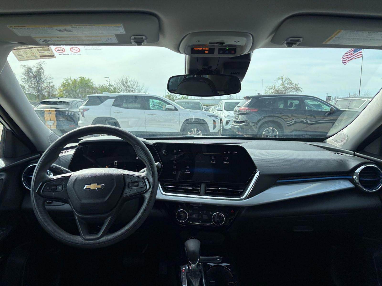 Thumbnail: 2025 Chevrolet Trax - 32