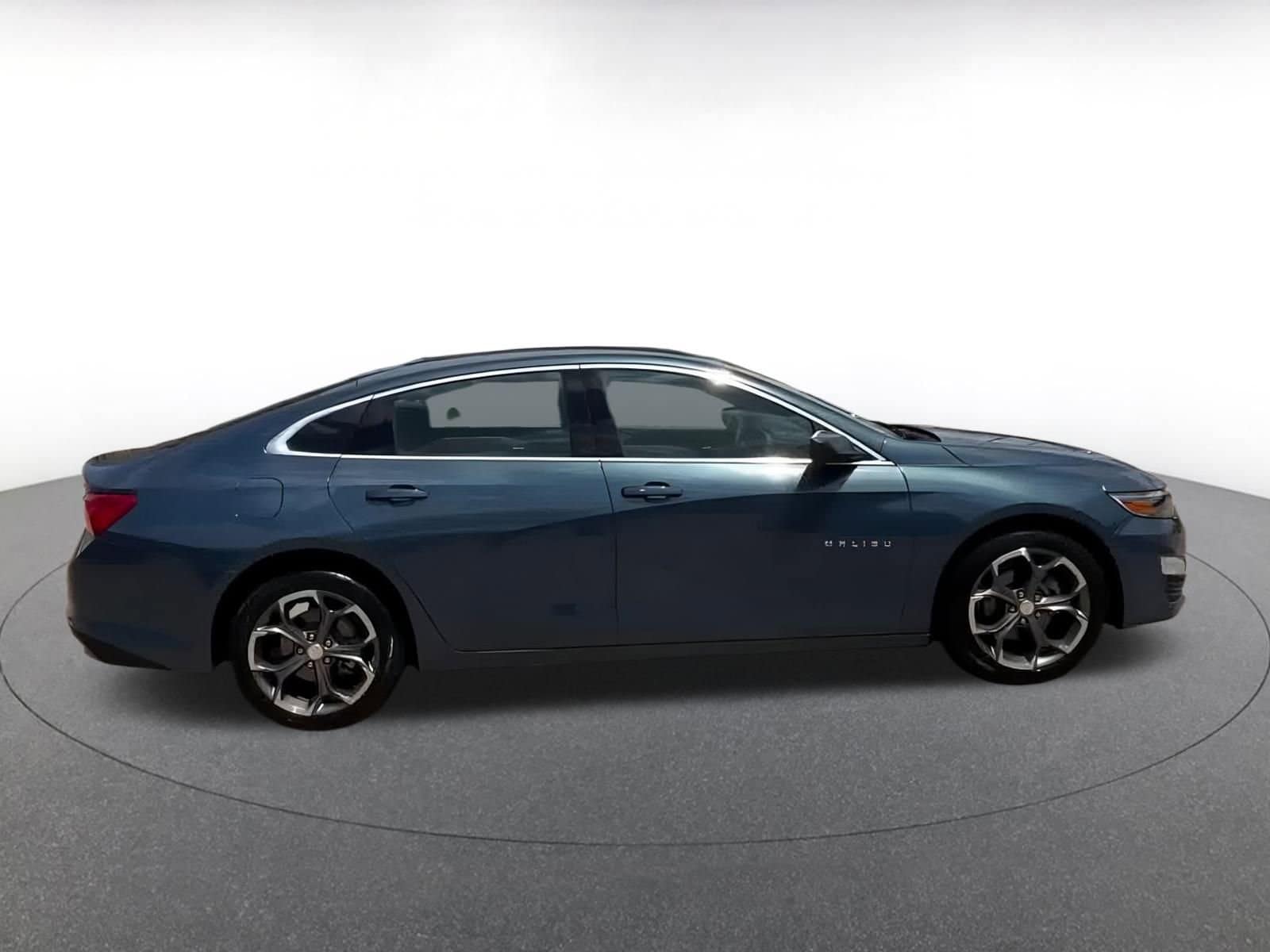 Thumbnail: 2024 Chevrolet Malibu - 16