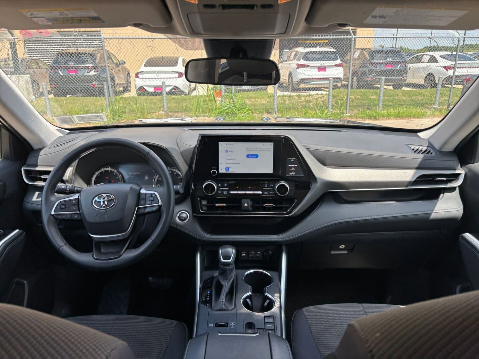 Thumbnail: 2025 Toyota Highlander - 35