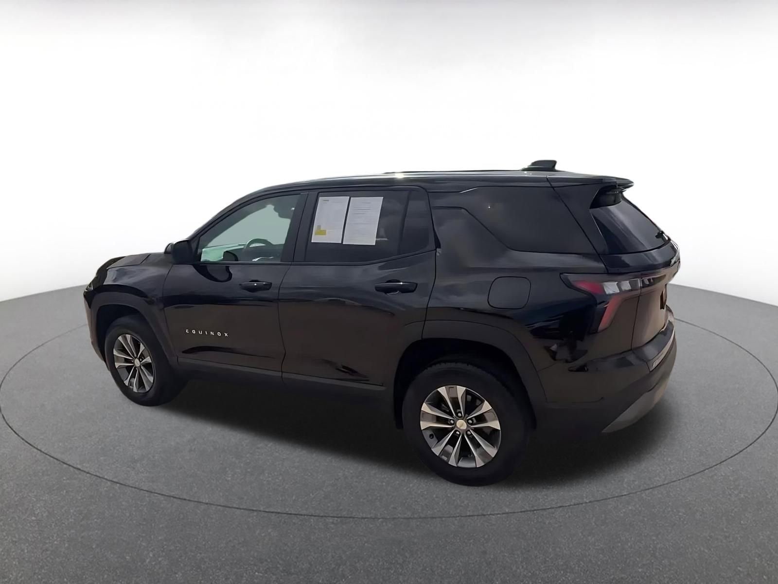 Thumbnail: 2025 Chevrolet Equinox - 10
