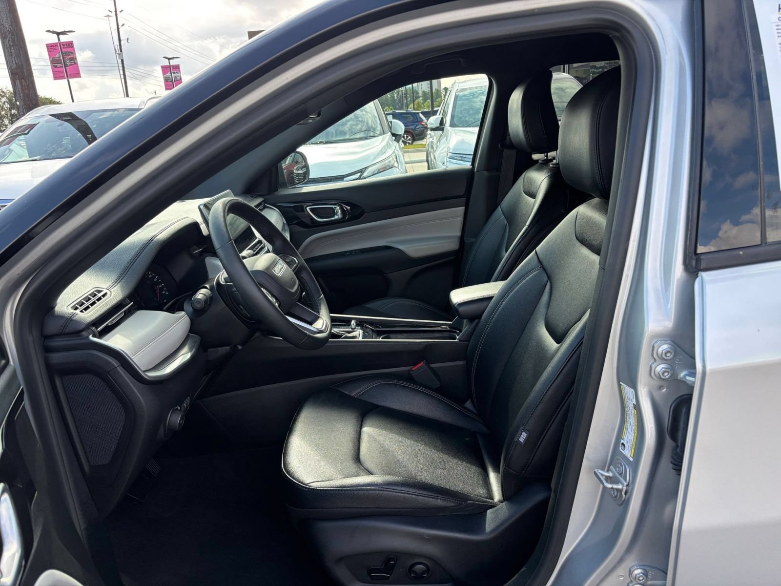 Thumbnail: 2025 Jeep Compass - 28