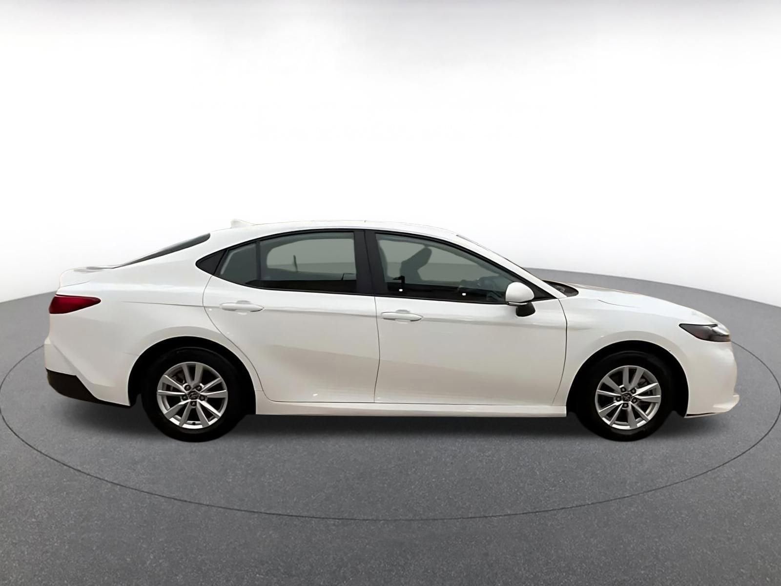 Thumbnail: 2025 Toyota Camry - 16