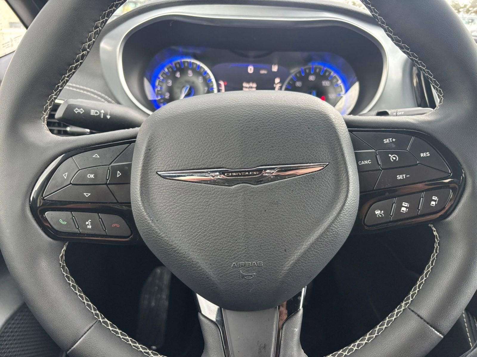 Thumbnail: 2025 Chrysler Pacifica - 31