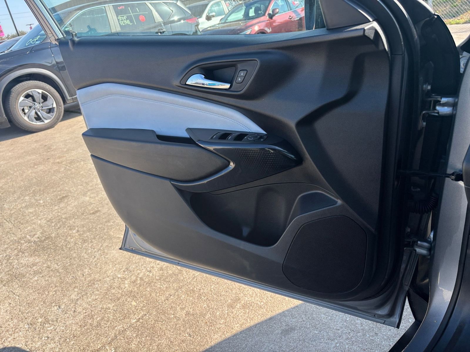 Thumbnail: 2025 Chevrolet Trax - 18