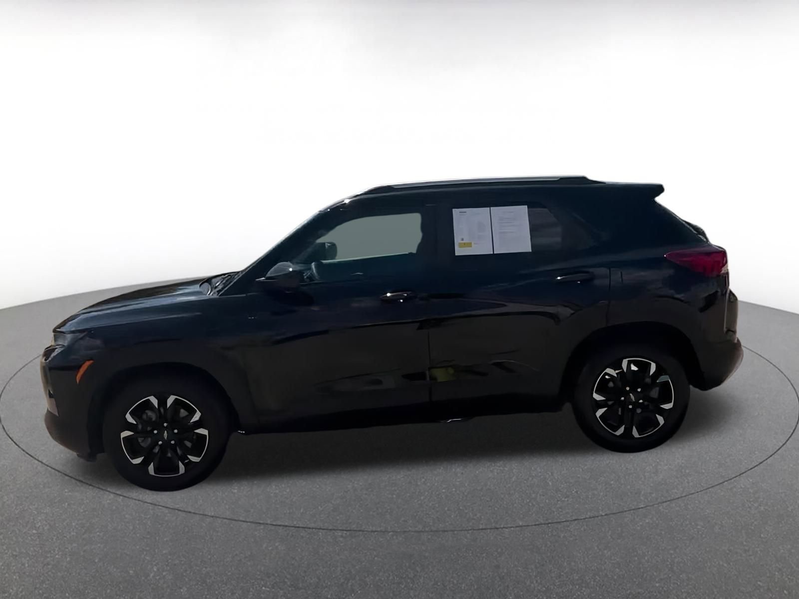 Thumbnail: 2023 Chevrolet TrailBlazer - 9