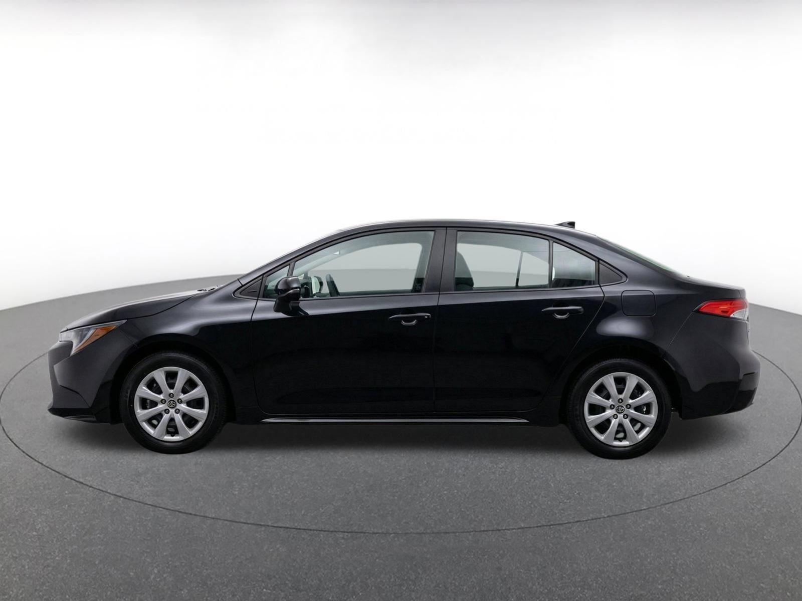 Thumbnail: 2025 Toyota Corolla - 4