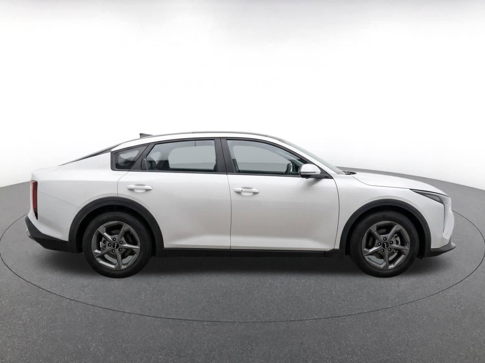 Thumbnail: 2025 Kia K4 - 10