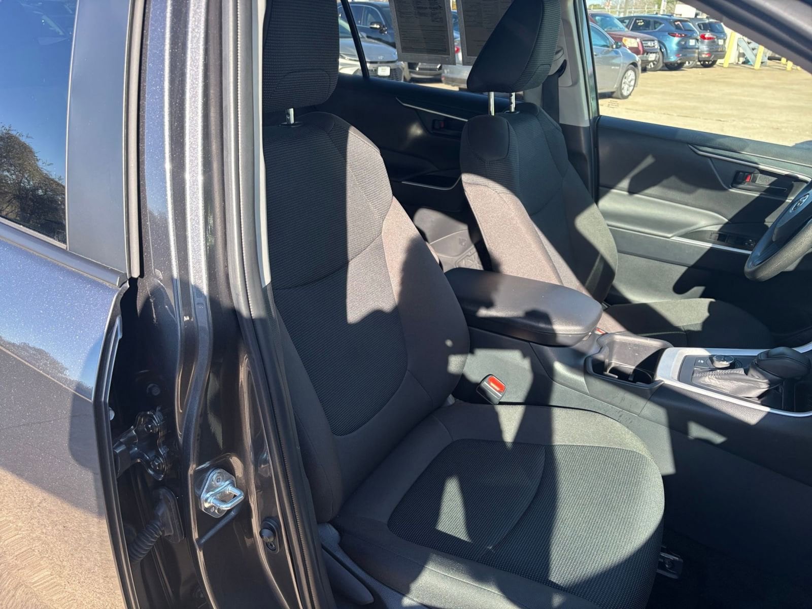 Thumbnail: 2025 Toyota RAV4 - 35