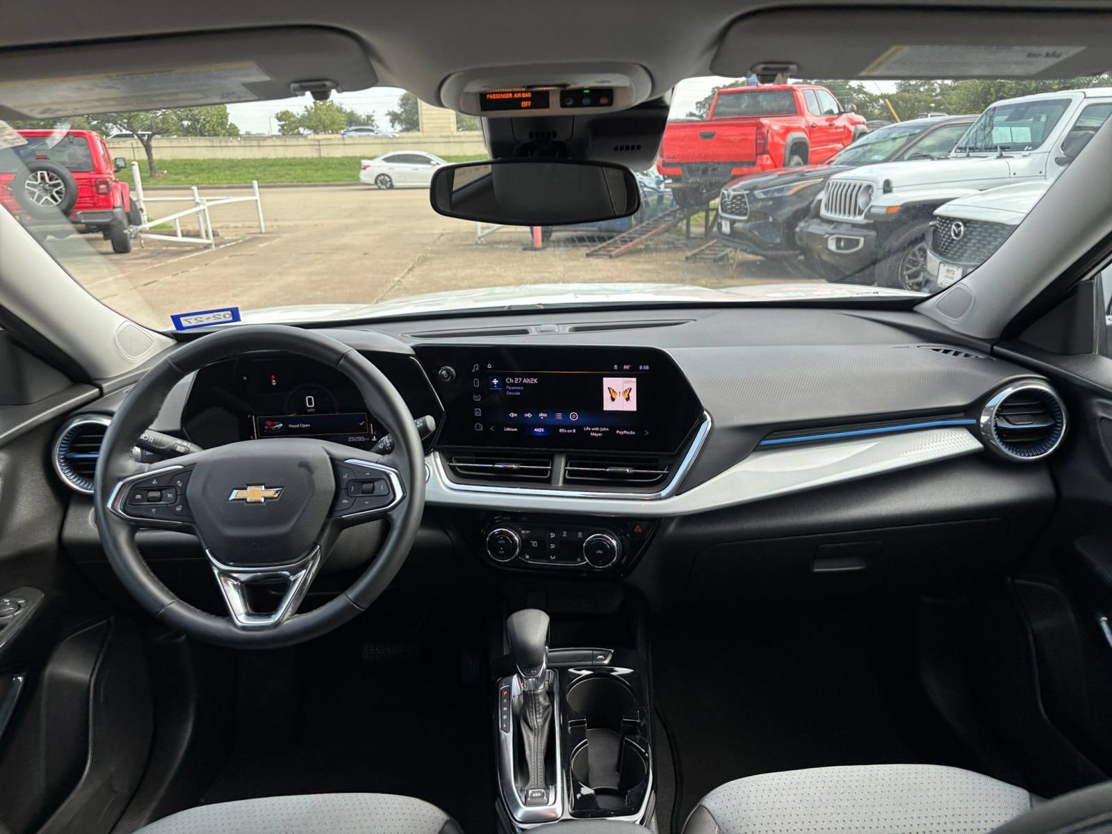Thumbnail: 2025 Chevrolet Trax - 31