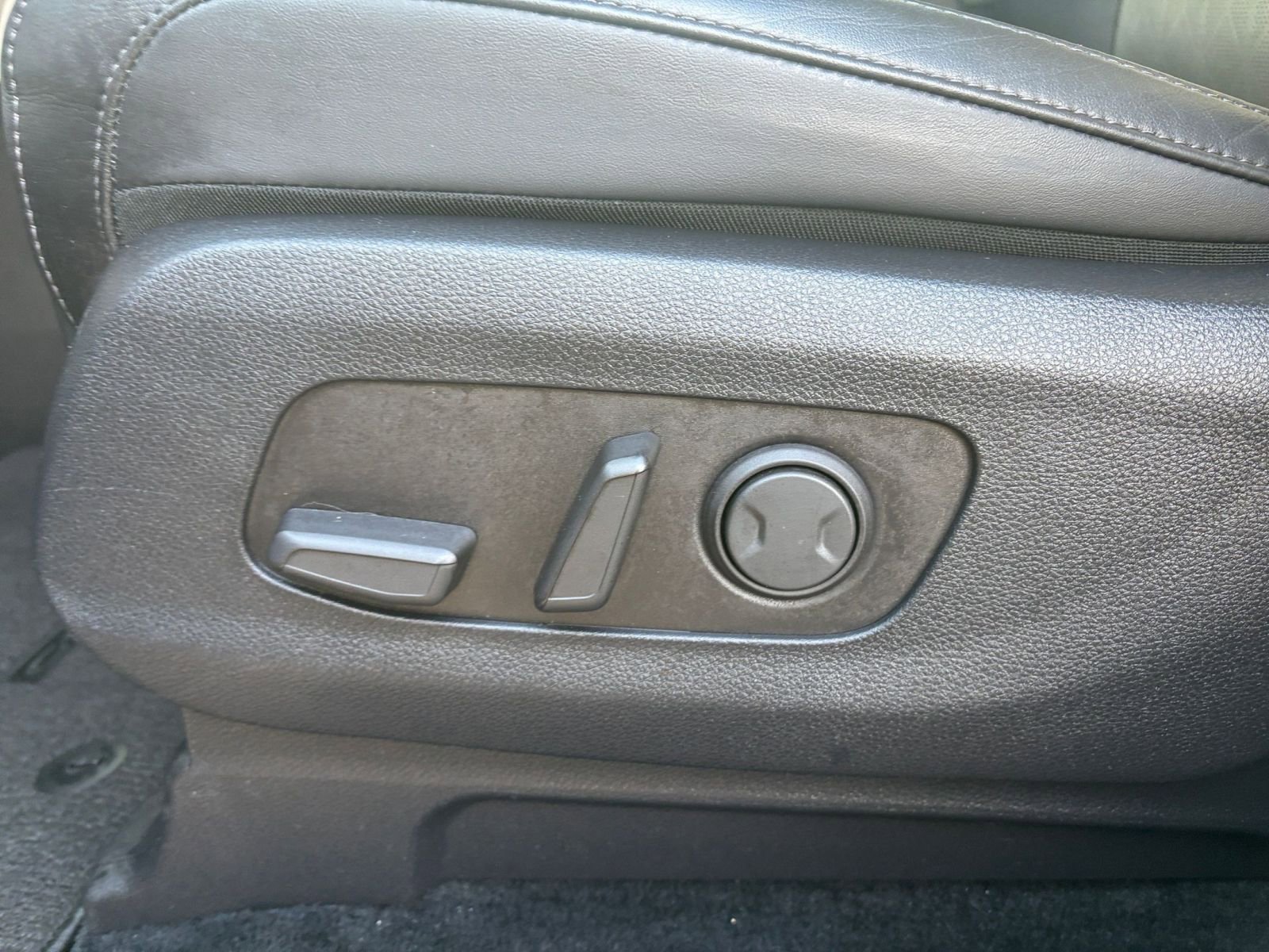 Thumbnail: 2024 Kia Carnival - 24