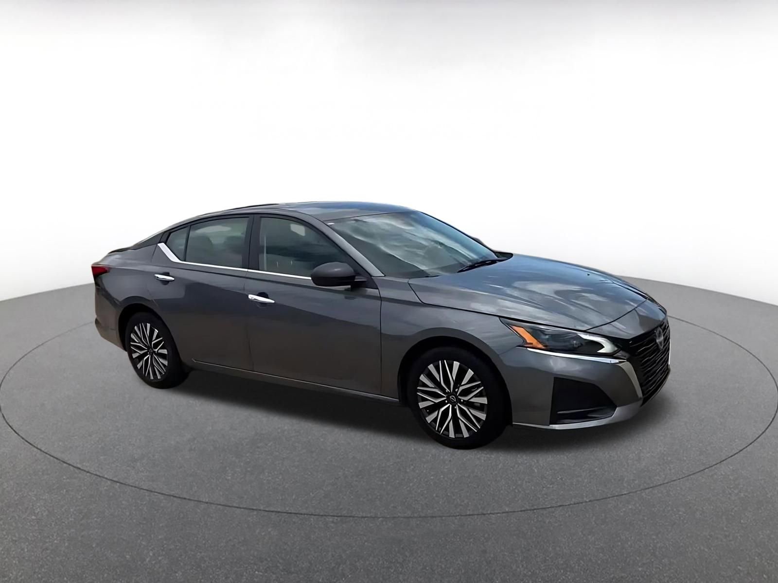 Thumbnail: 2025 Nissan Altima - 2