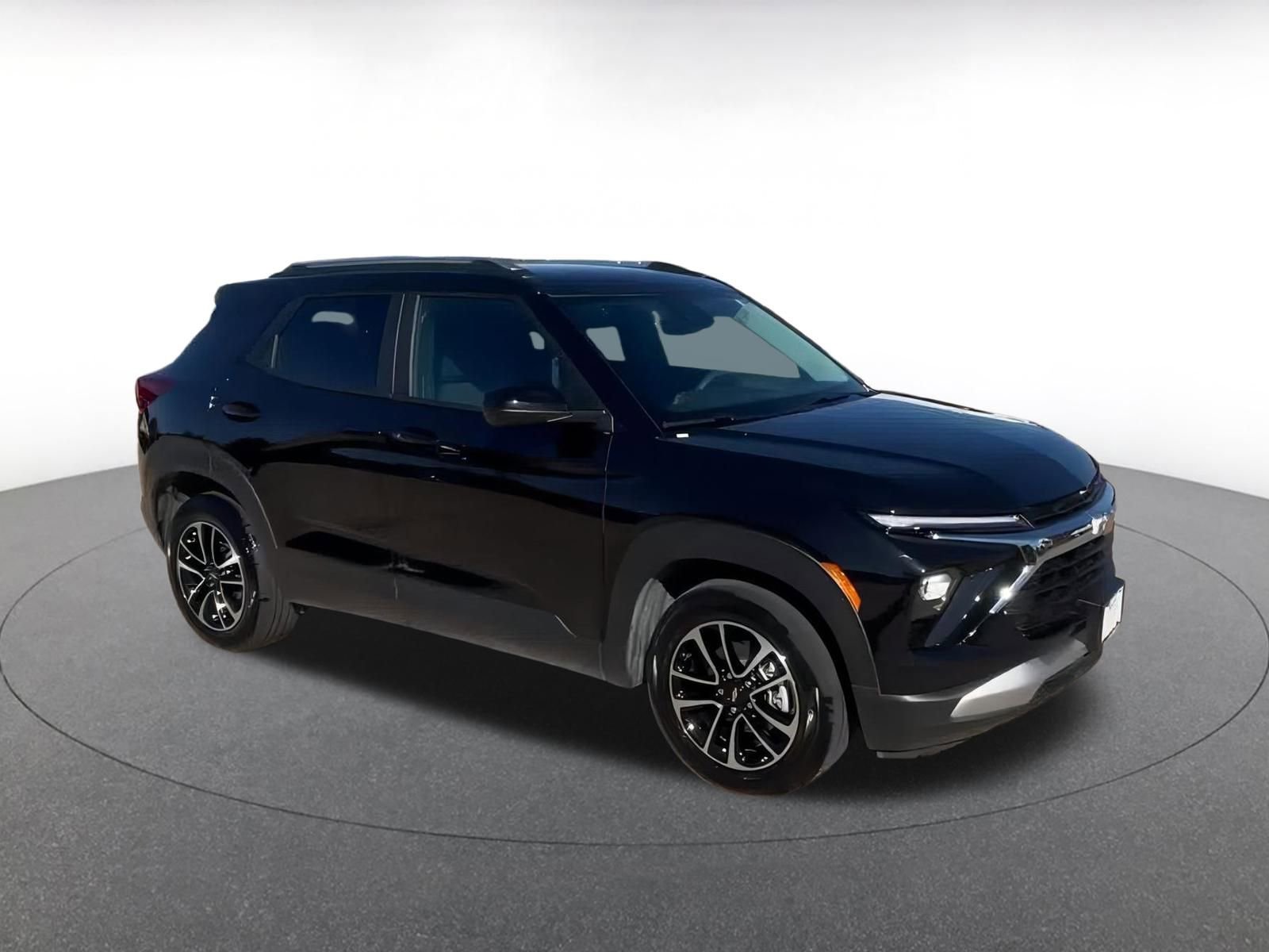 Thumbnail: 2025 Chevrolet TrailBlazer - 2