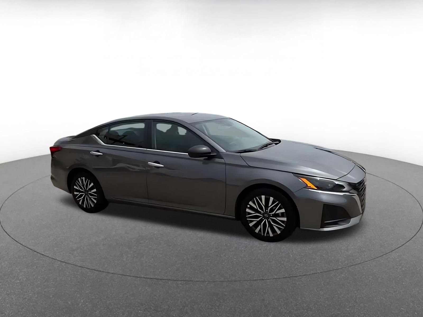 Thumbnail: 2025 Nissan Altima - 2