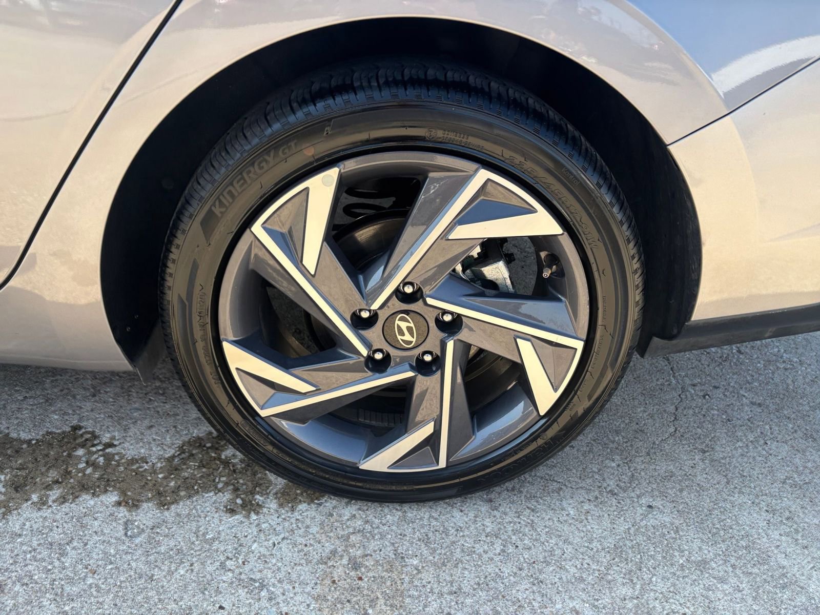 Thumbnail: 2025 Hyundai Elantra - 31