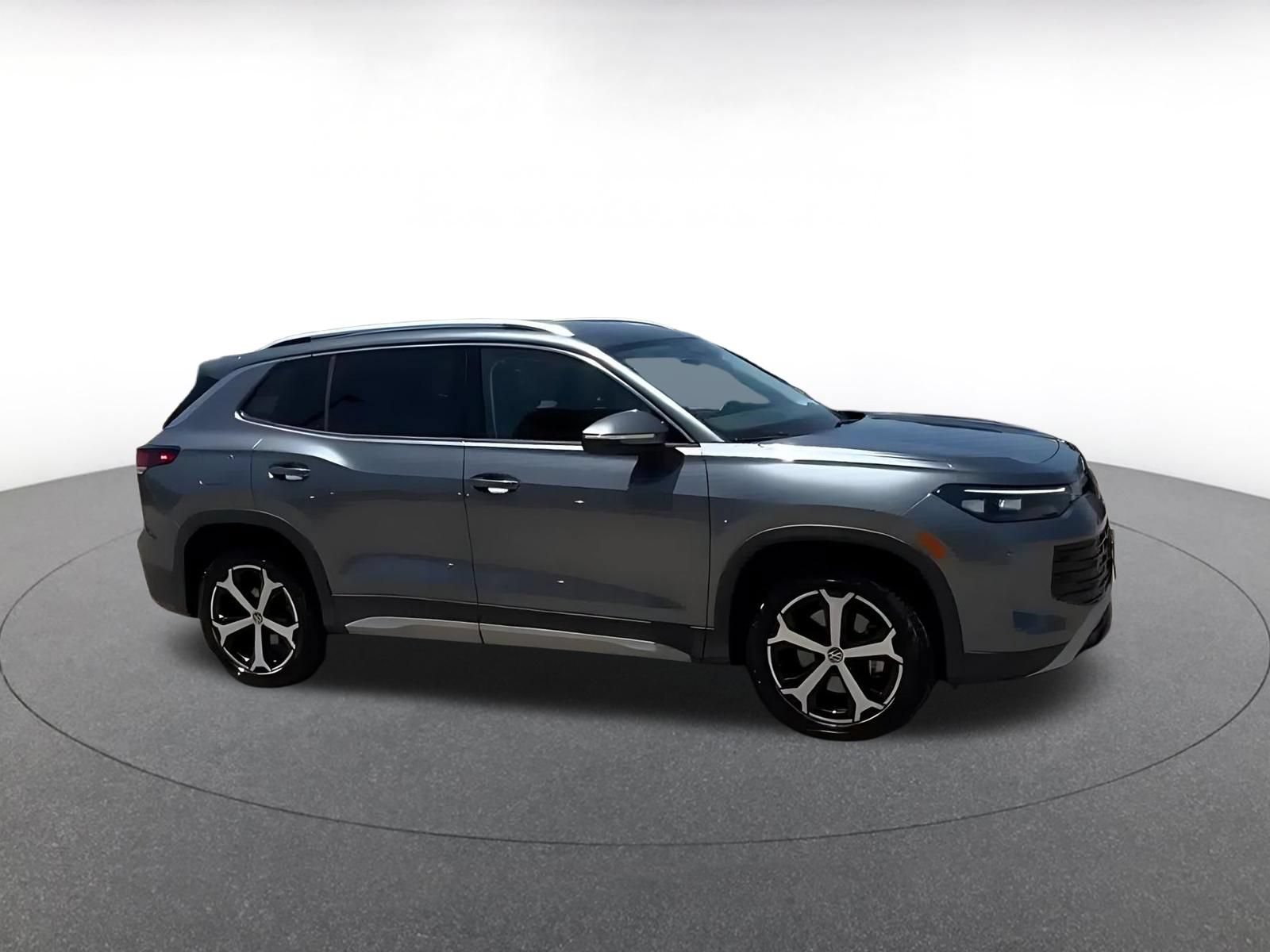 Thumbnail: 2026 Volkswagen Tiguan - 2