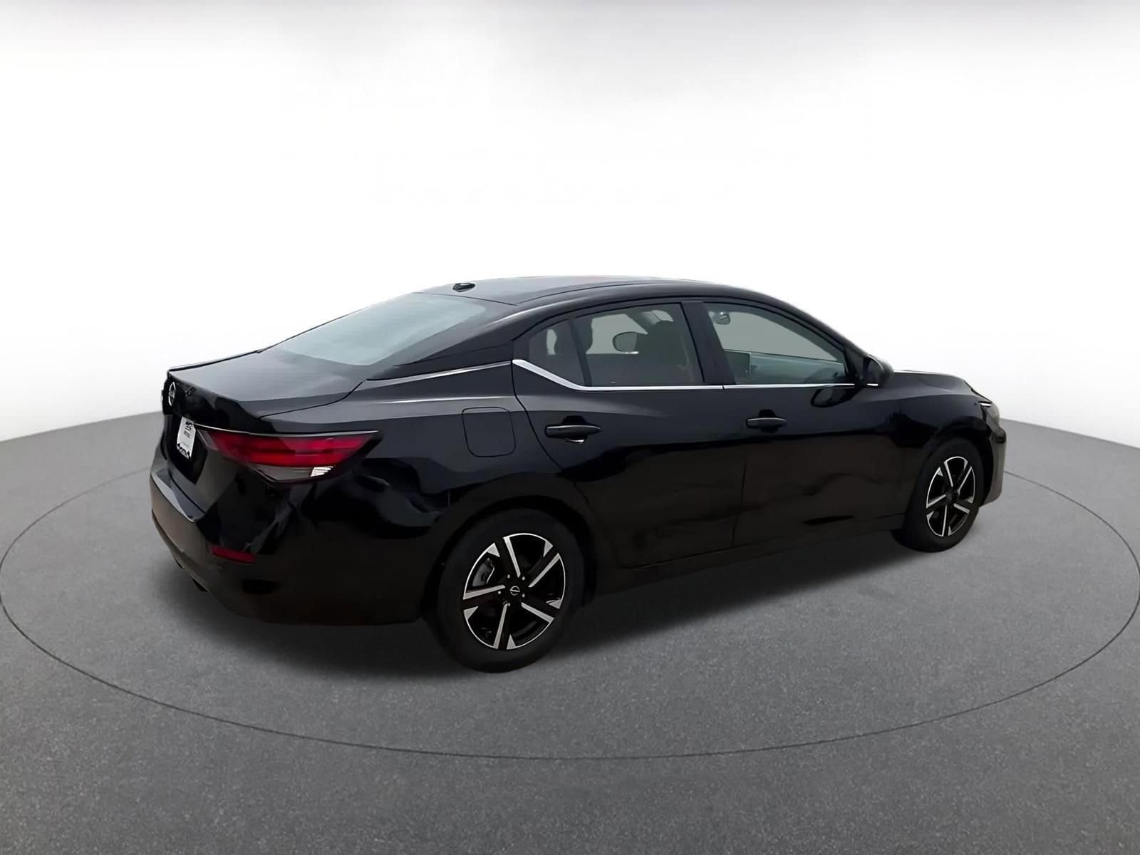 Thumbnail: 2025 Nissan Sentra - 14