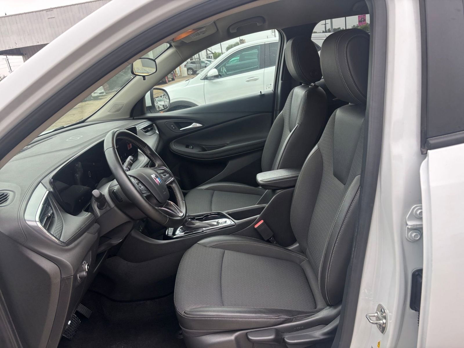 Thumbnail: 2025 Buick Encore GX - 25