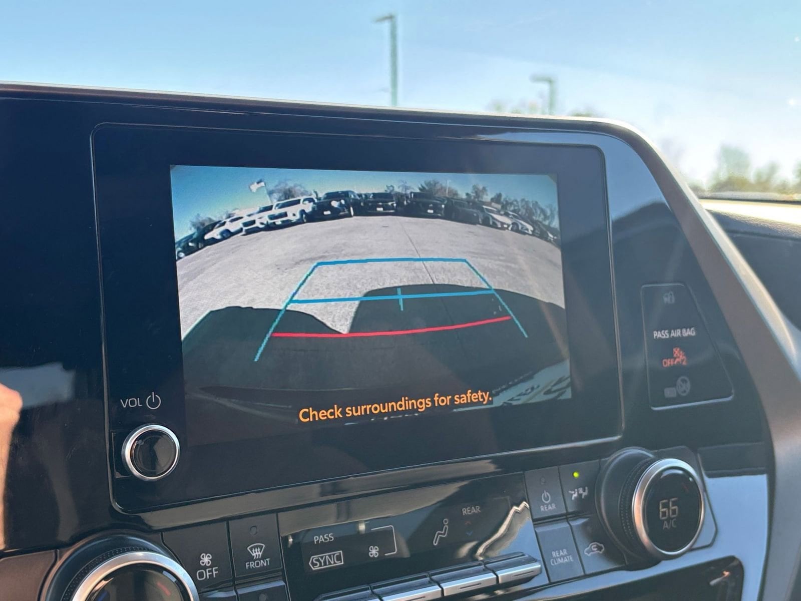 Thumbnail: 2025 Toyota Highlander - 18