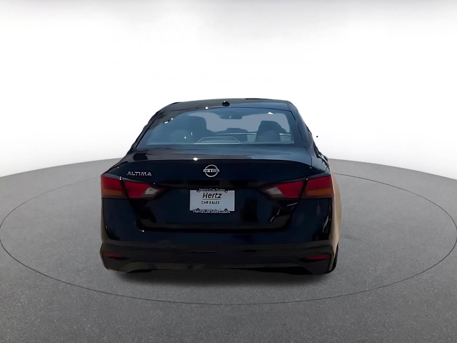 Thumbnail: 2025 Nissan Altima - 9