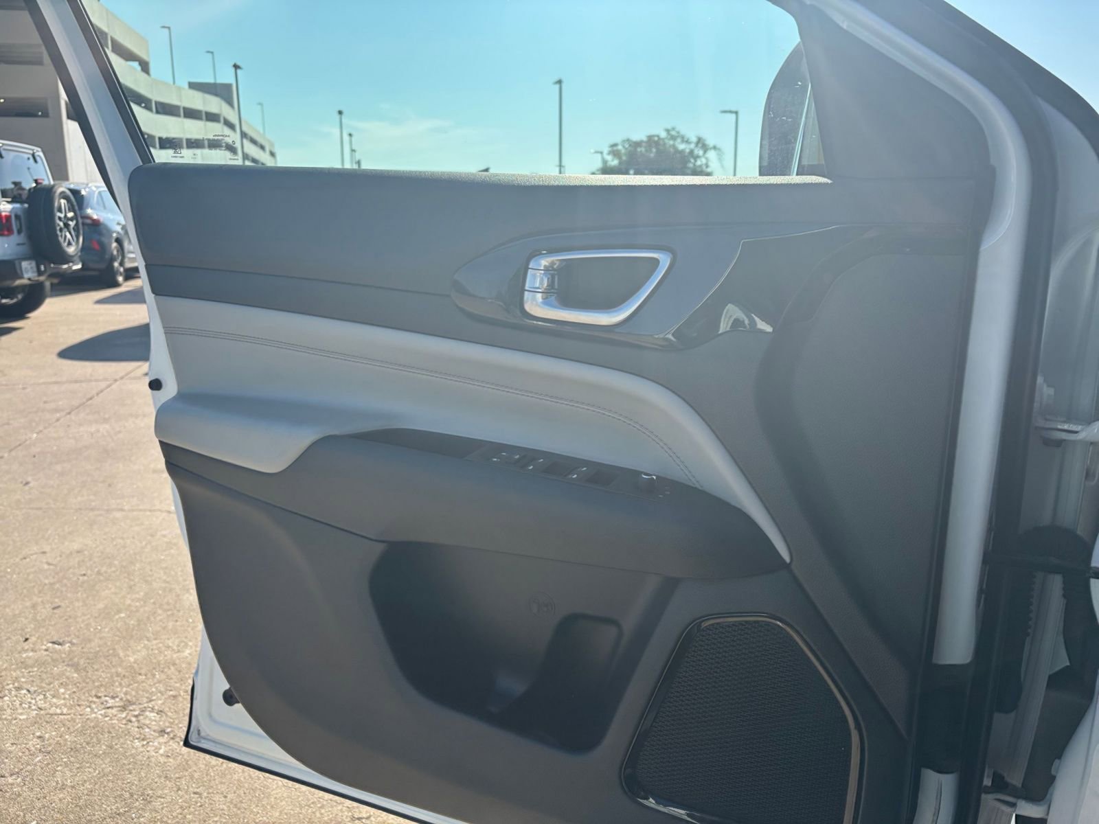 Thumbnail: 2025 Jeep Compass - 20