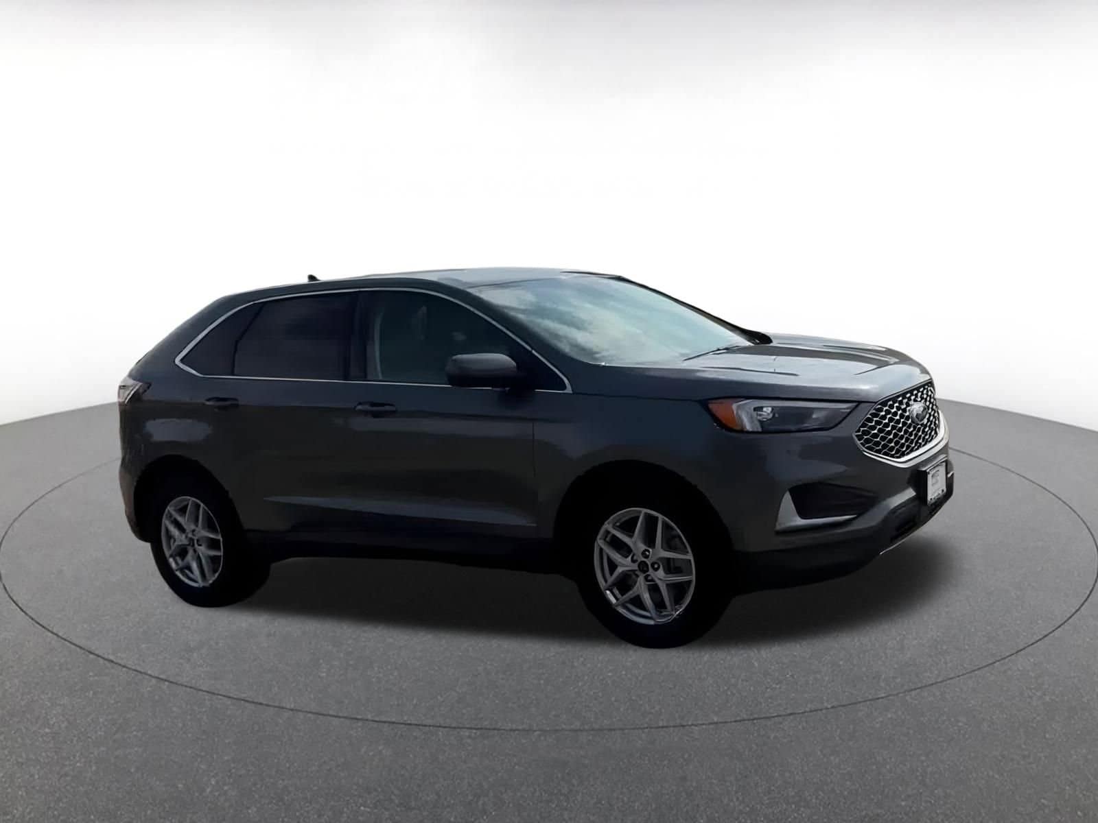 Thumbnail: 2024 Ford Edge - 2