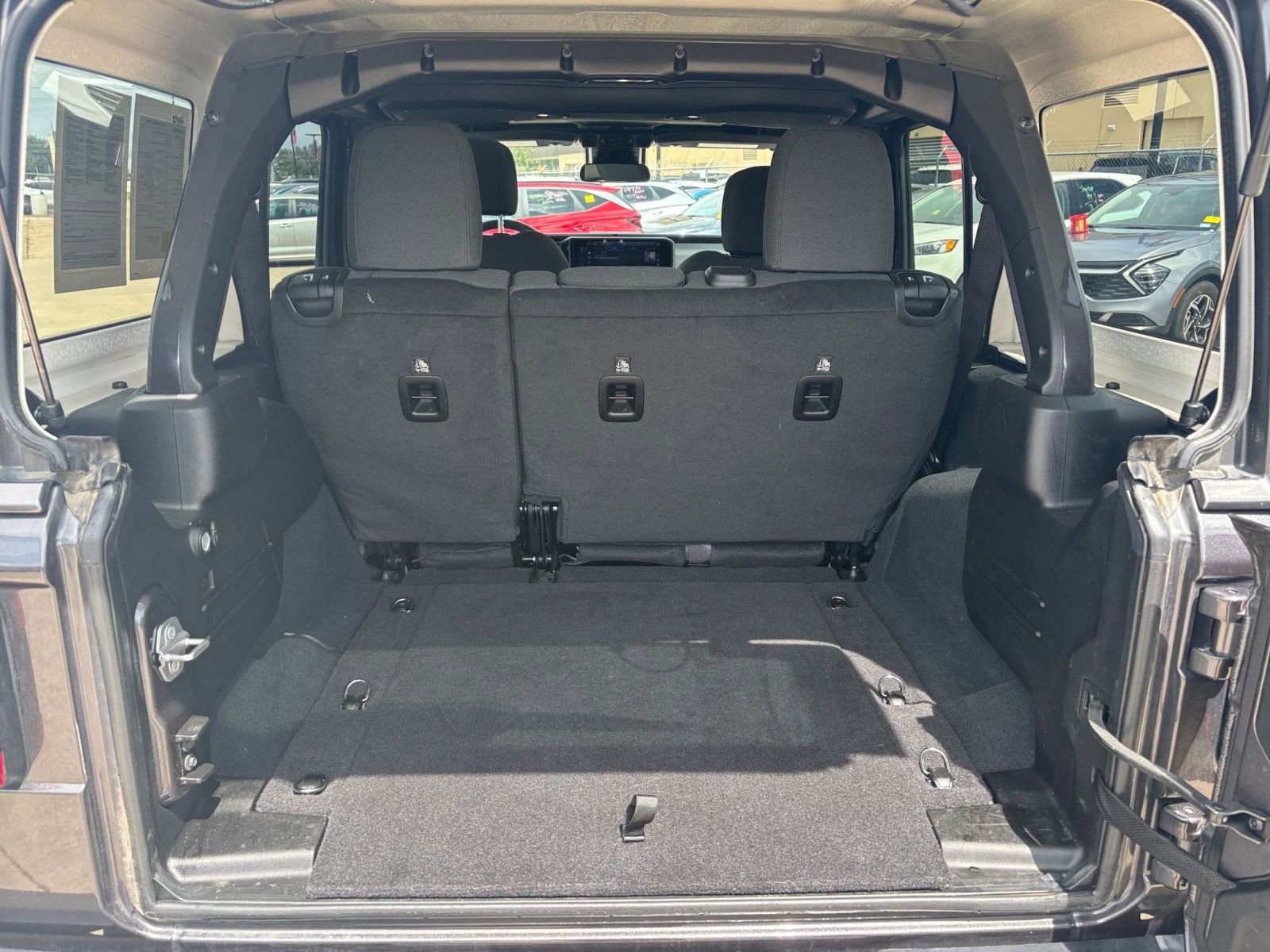 Thumbnail: 2025 Jeep Wrangler - 30