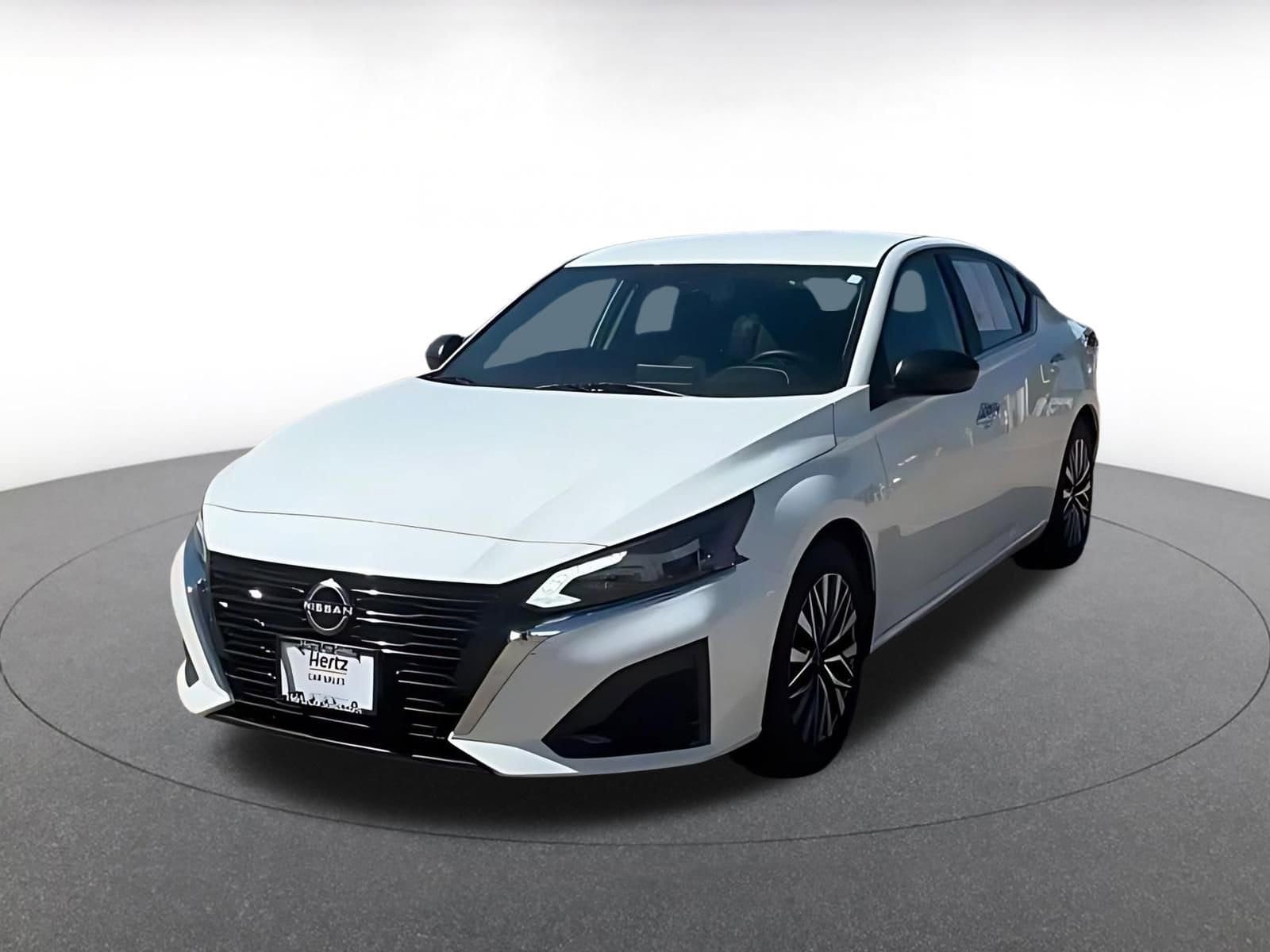 Thumbnail: 2025 Nissan Altima - 7