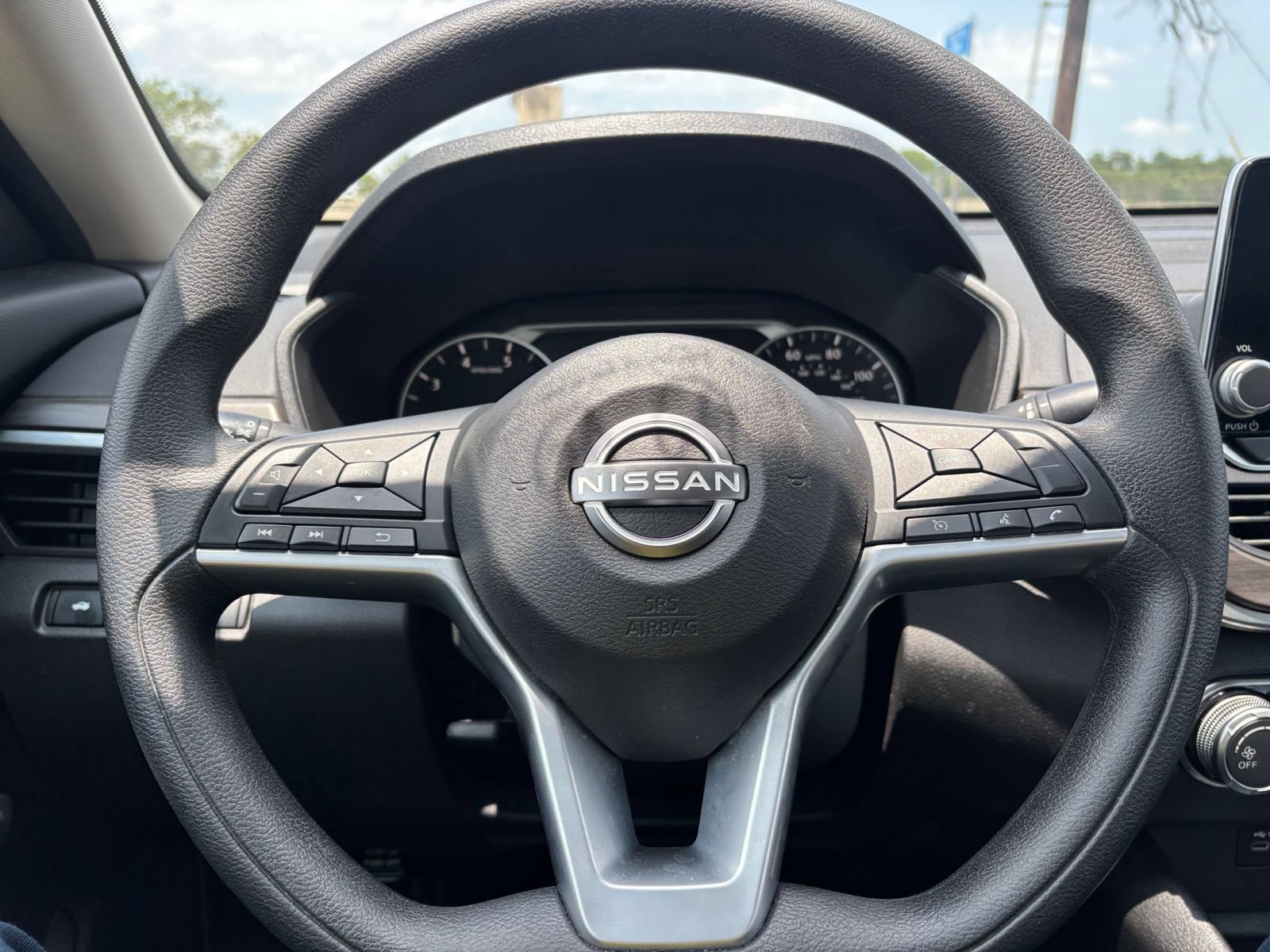 Thumbnail: 2025 Nissan Altima - 28