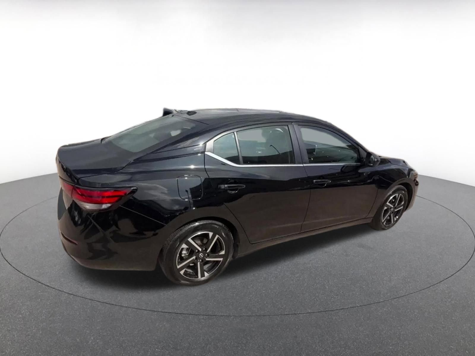 Thumbnail: 2025 Nissan Sentra - 15