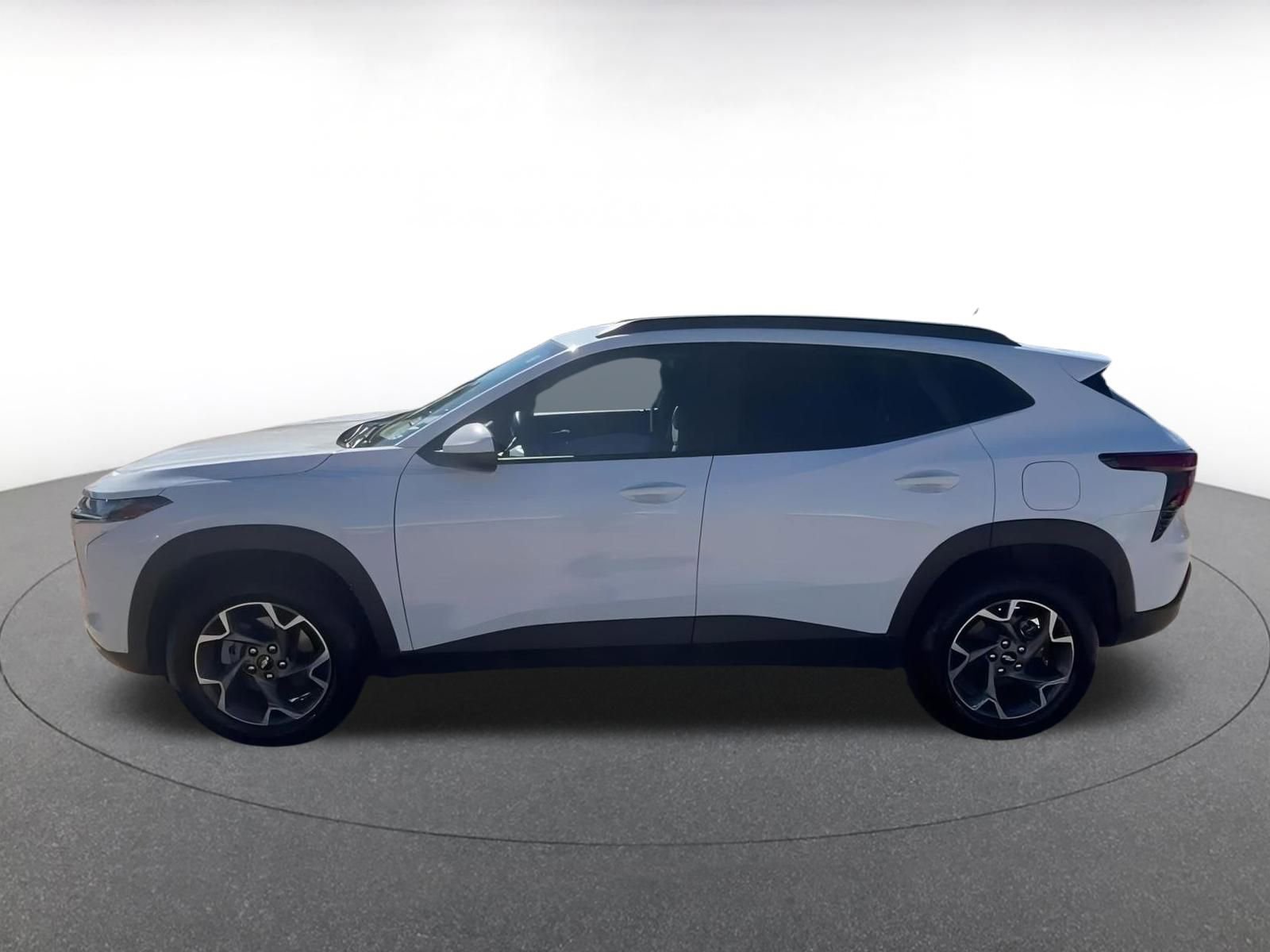 Thumbnail: 2025 Chevrolet Trax - 9