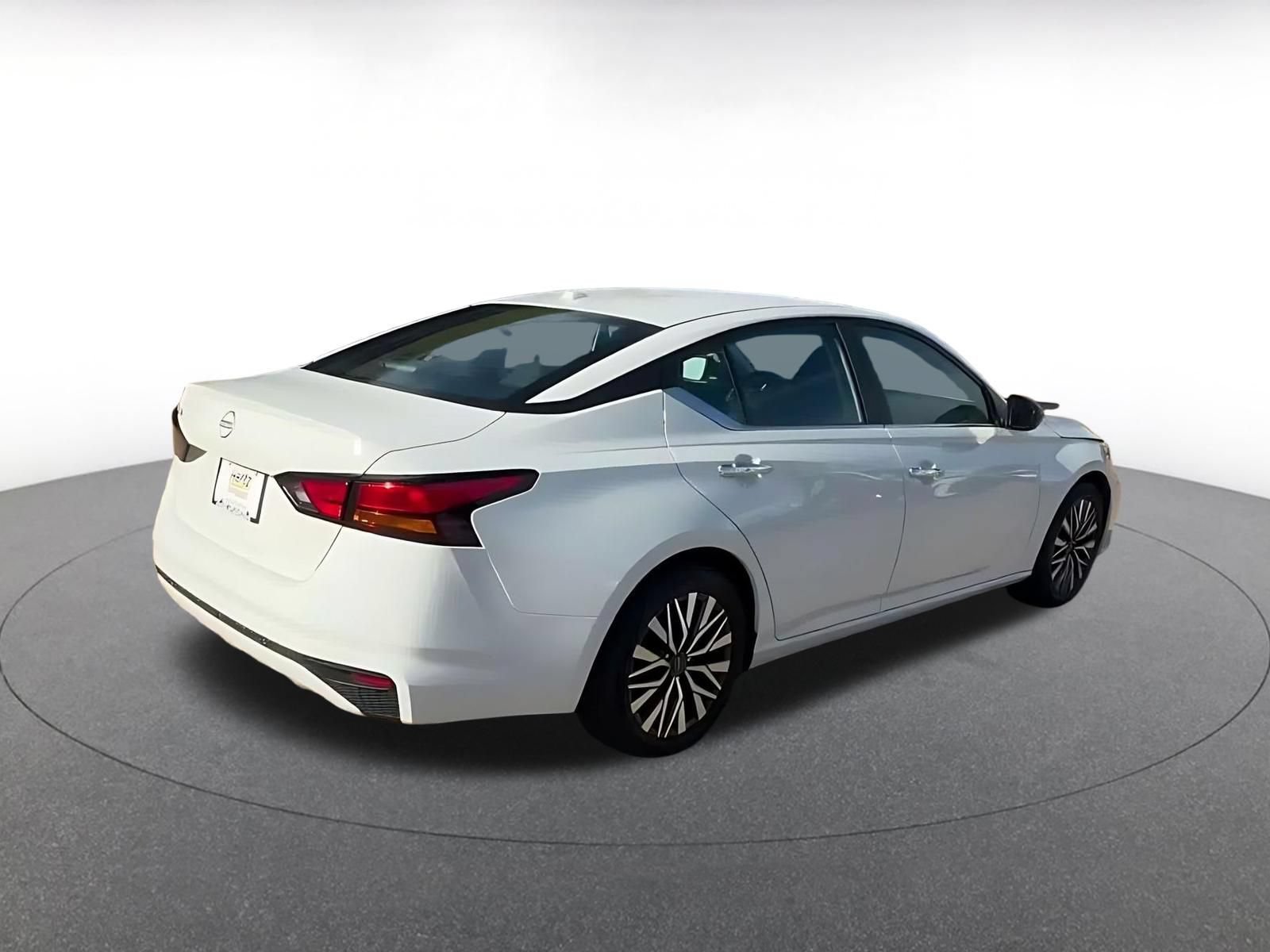 Thumbnail: 2025 Nissan Altima - 15