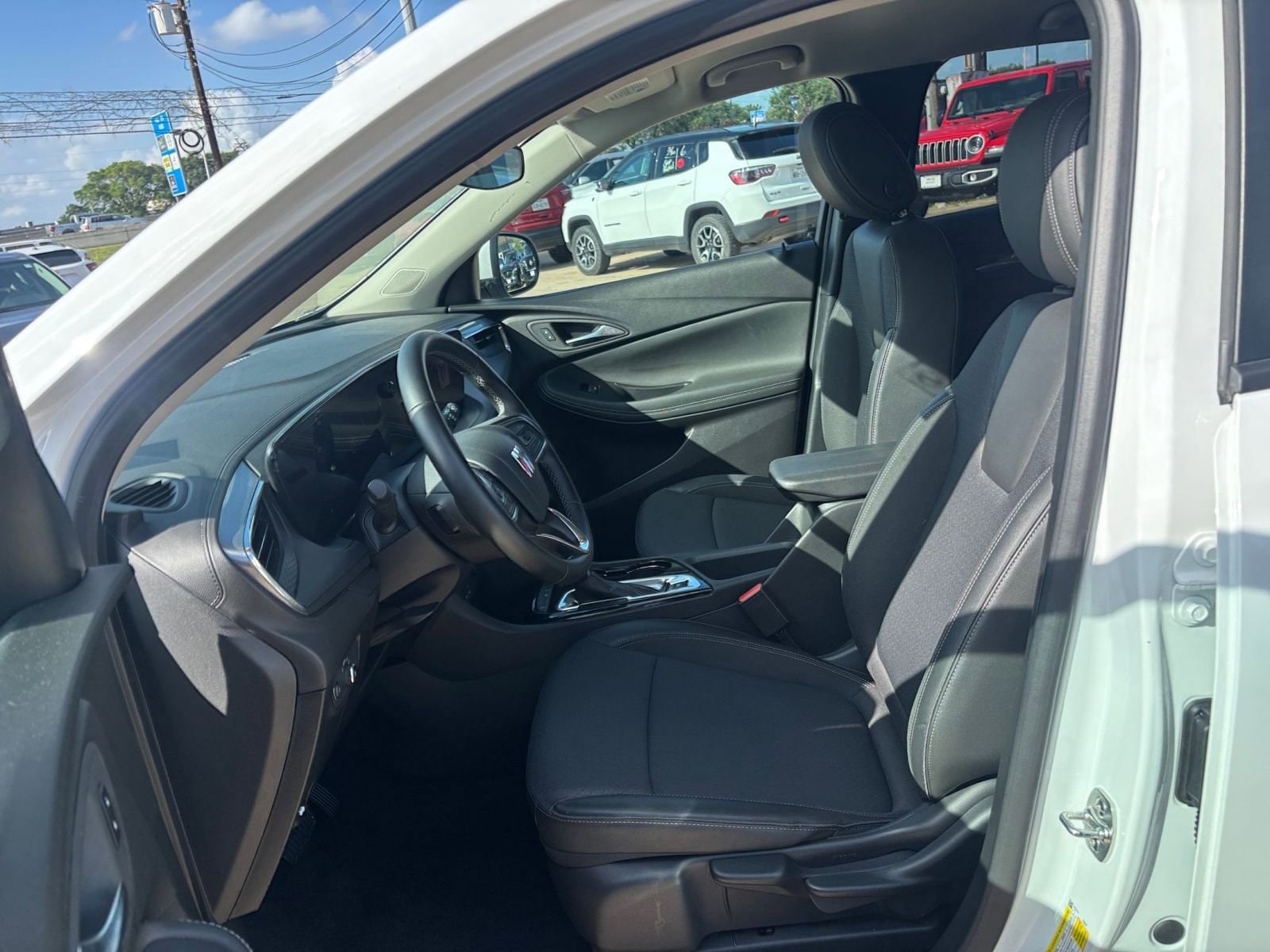 Thumbnail: 2025 Buick Encore GX - 25