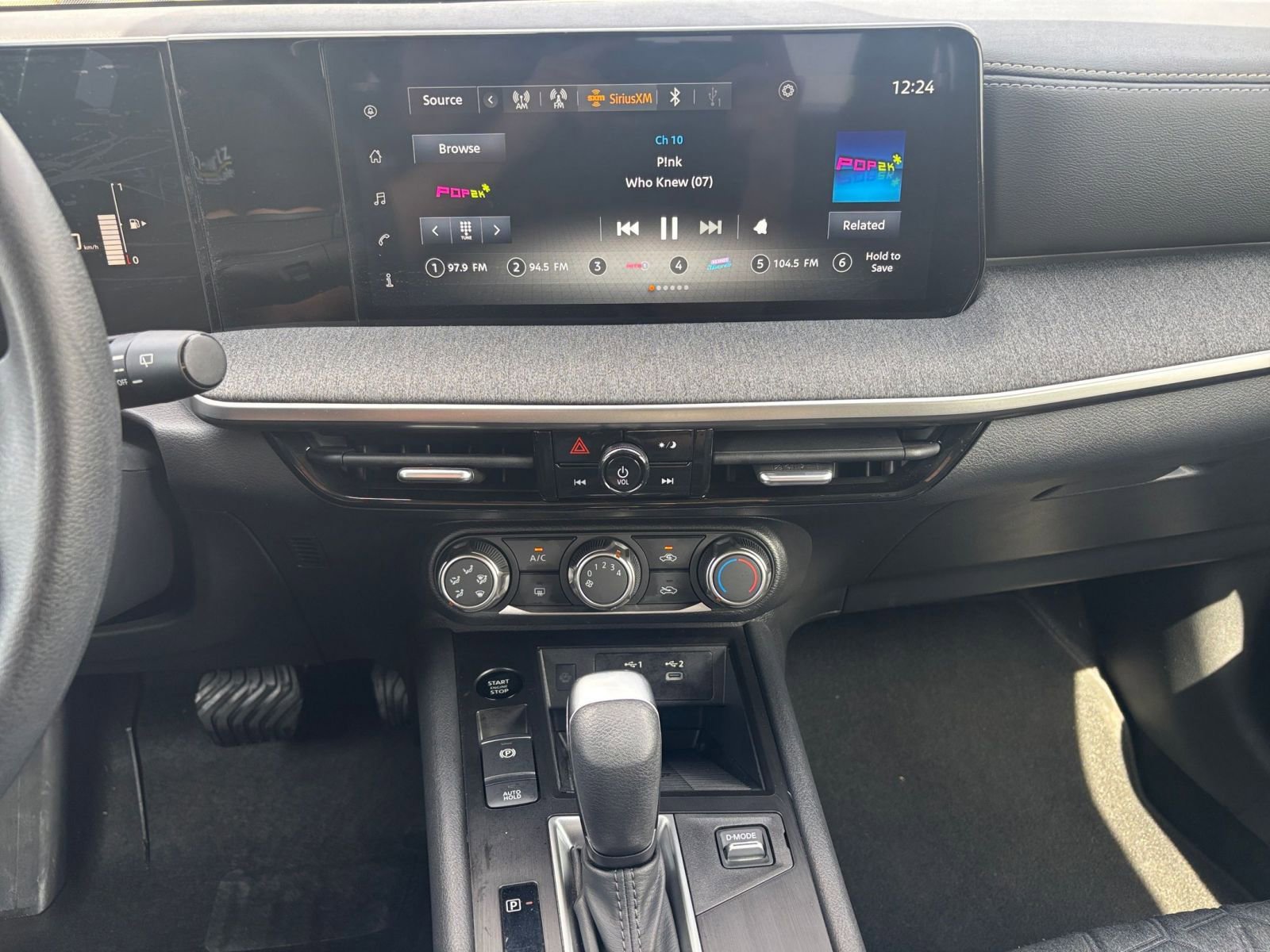 Thumbnail: 2025 Nissan Kicks - 17