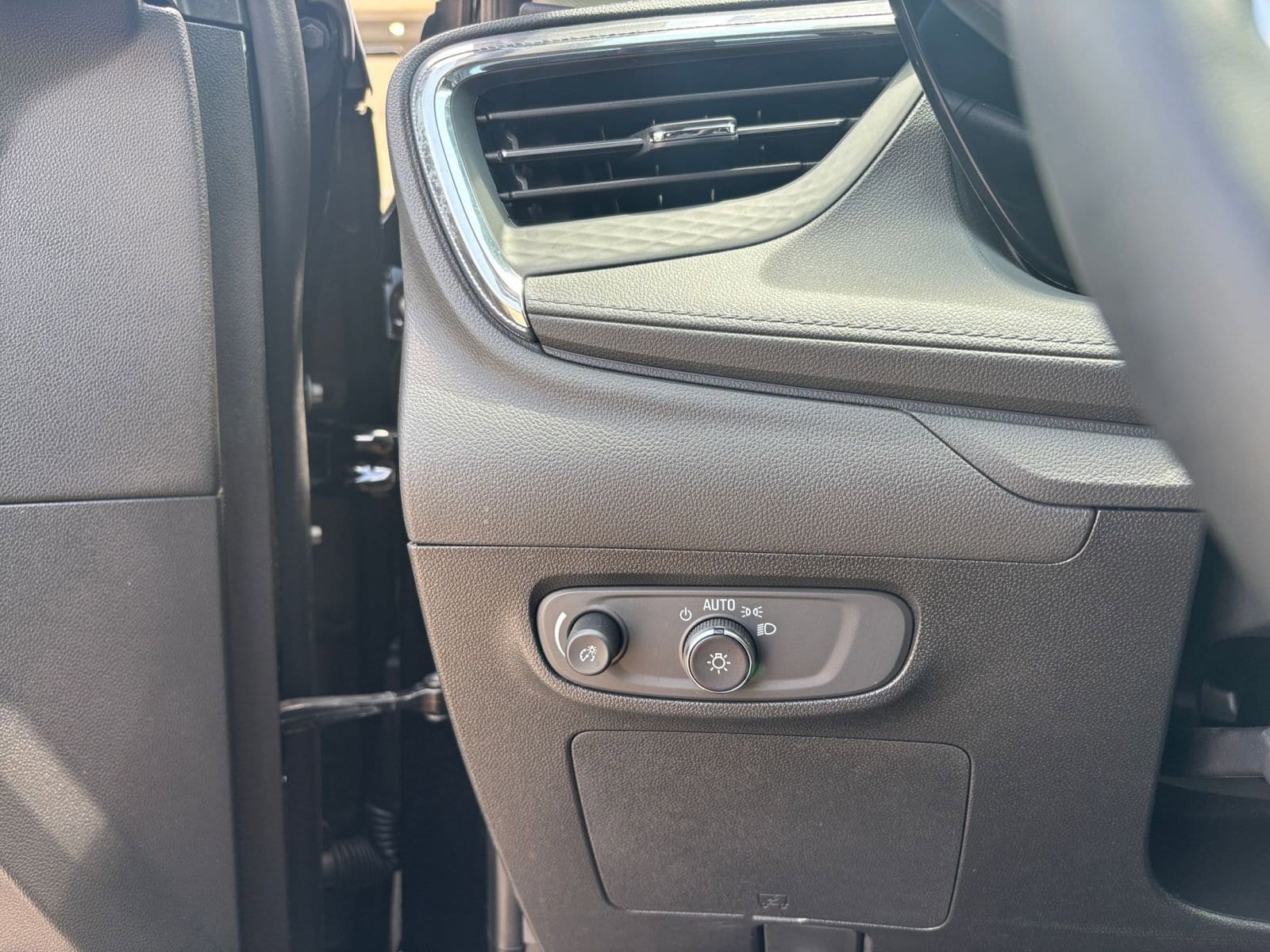 Thumbnail: 2025 Buick Encore GX - 33