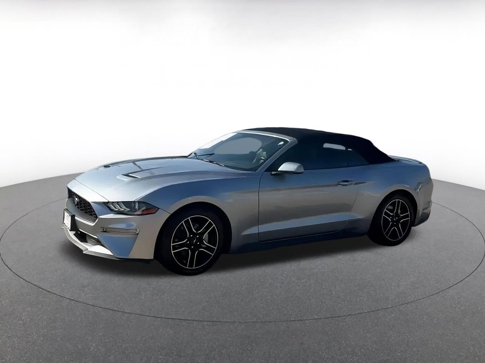 2023 Ford Mustang  6